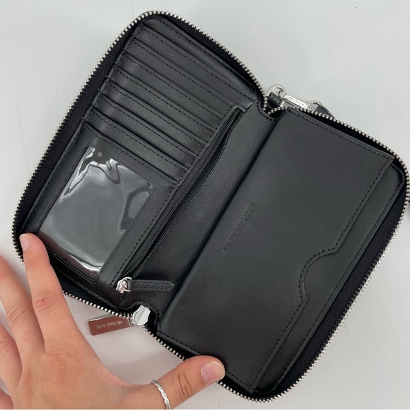 Michael Kors Jet Set Wristlet Wallet Gray Monogram Faux Leather - Picture 5 of 8